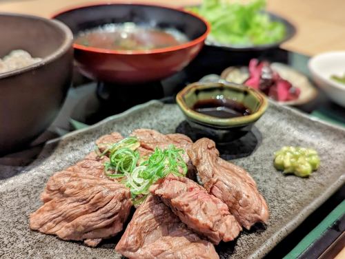 プチ贅沢♪銘柄牛をお昼から！！(*^▽^*)
