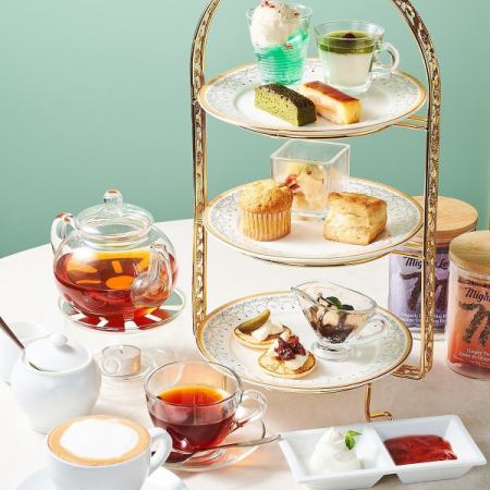 Enjoy an elegant moment in Ginza [10 types, 3-tiered plate and legendary coffee and premium tea] from 3,500 yen, weekdays only