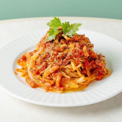 Amatriciana with pancetta and onion