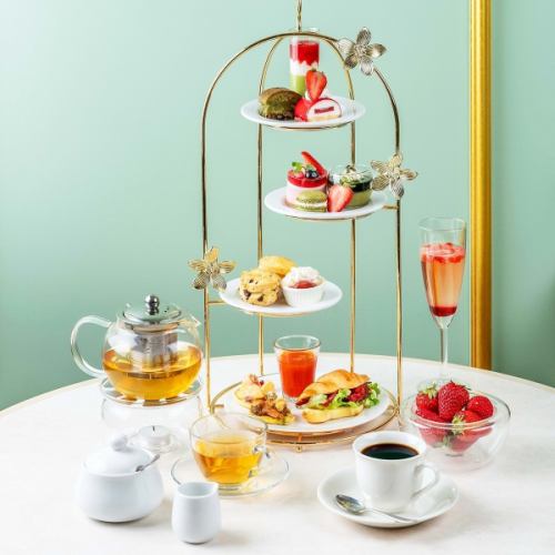 【季節限定】苺と抹茶のアフタヌーンティー+2時間カフェフリー〈平日限定〉