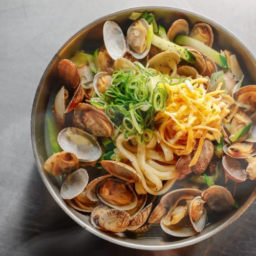 山盛りアサリのカルグクス