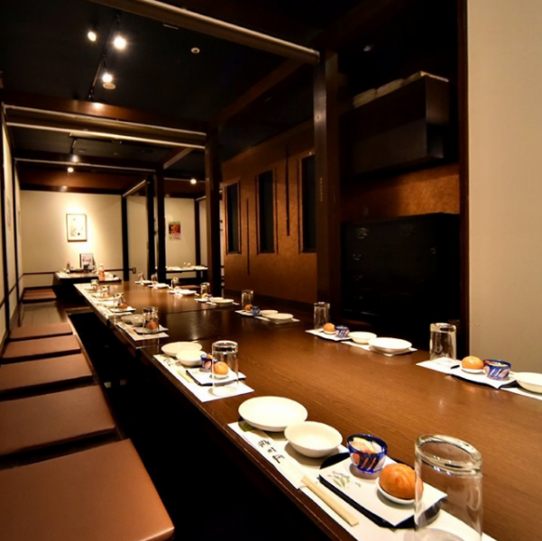 [A horigotatsu tatami room can accommodate 20 people up to 30 people in an L-shaped room] Large parties are welcome! We also accommodate large parties! We accept reservations for the type of seat you prefer, such as kotatsu seats and table seats.If you have a specific seat preference, please let us know when you make your reservation! We are now accepting reservations for the year-end party!
