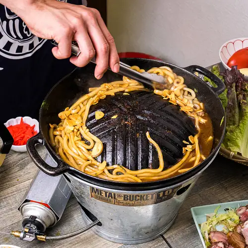 〆の焼きうどん
