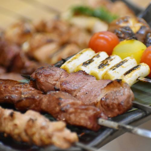 じっくり焼き上げた炭焼きメニュー！