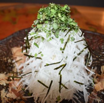 紫蘇香る和風大根サラダ
