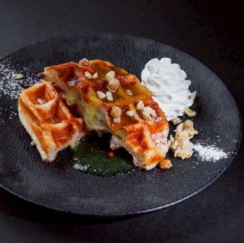 Crouffle (Kito Yuzu Jelly Sauce)