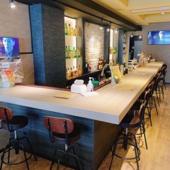 [Enjoy conversation at the spacious counter seats!] The spacious restaurant also has counter seats.You can feel free to come alone and enjoy conversation.Come enjoy some delicious food and a drink while soaking up the atmosphere.A comfortable space where you can spend a wonderful time!