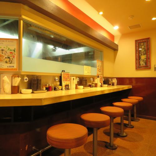 [Self-reliable counter seat] Counter seat is also available so that you can enjoy the meal with confidence even by one person ♪ Use of lunch It is OK even if you enjoy it with snacks and alcohol at the end of work! Please use according to the scene!