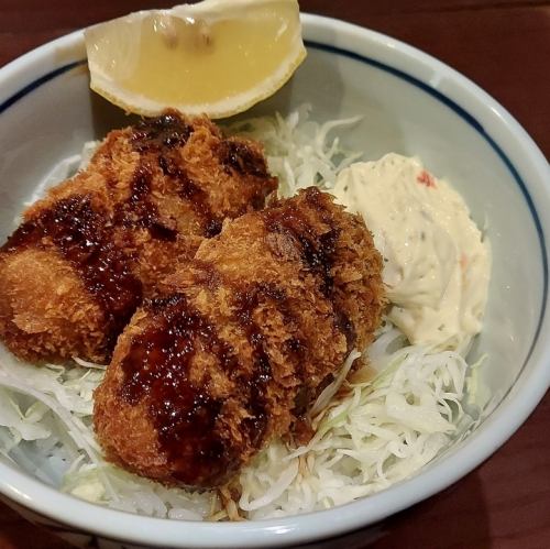 特大牡蠣フライ丼