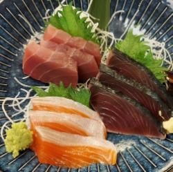 近海産 鮮魚の刺身3点盛り