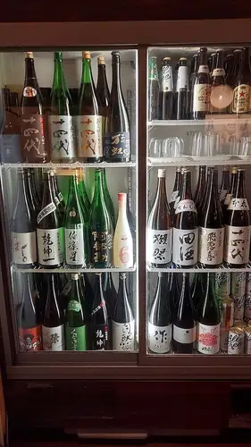 希少な日本酒が冷蔵庫にずっしり！