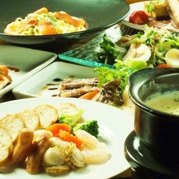 Creative Japanese and Western dishes from 660 yen
