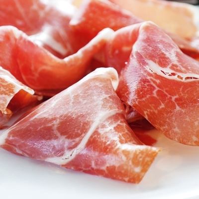 Raw ham (prosciutto)
