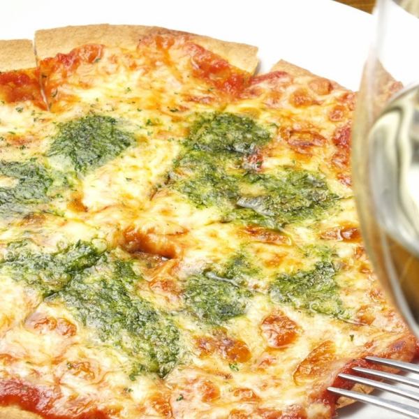 Our popular menu: Margherita pizza