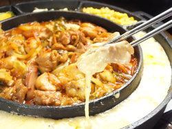 [90 minutes all-you-can-drink included] Cheese dakgalbi course 3,850 yen (tax included)