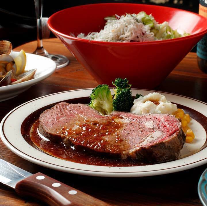 牛豚鶏のグリル料理が大人気♪相性◎なワインやカクテルも豊富!!
