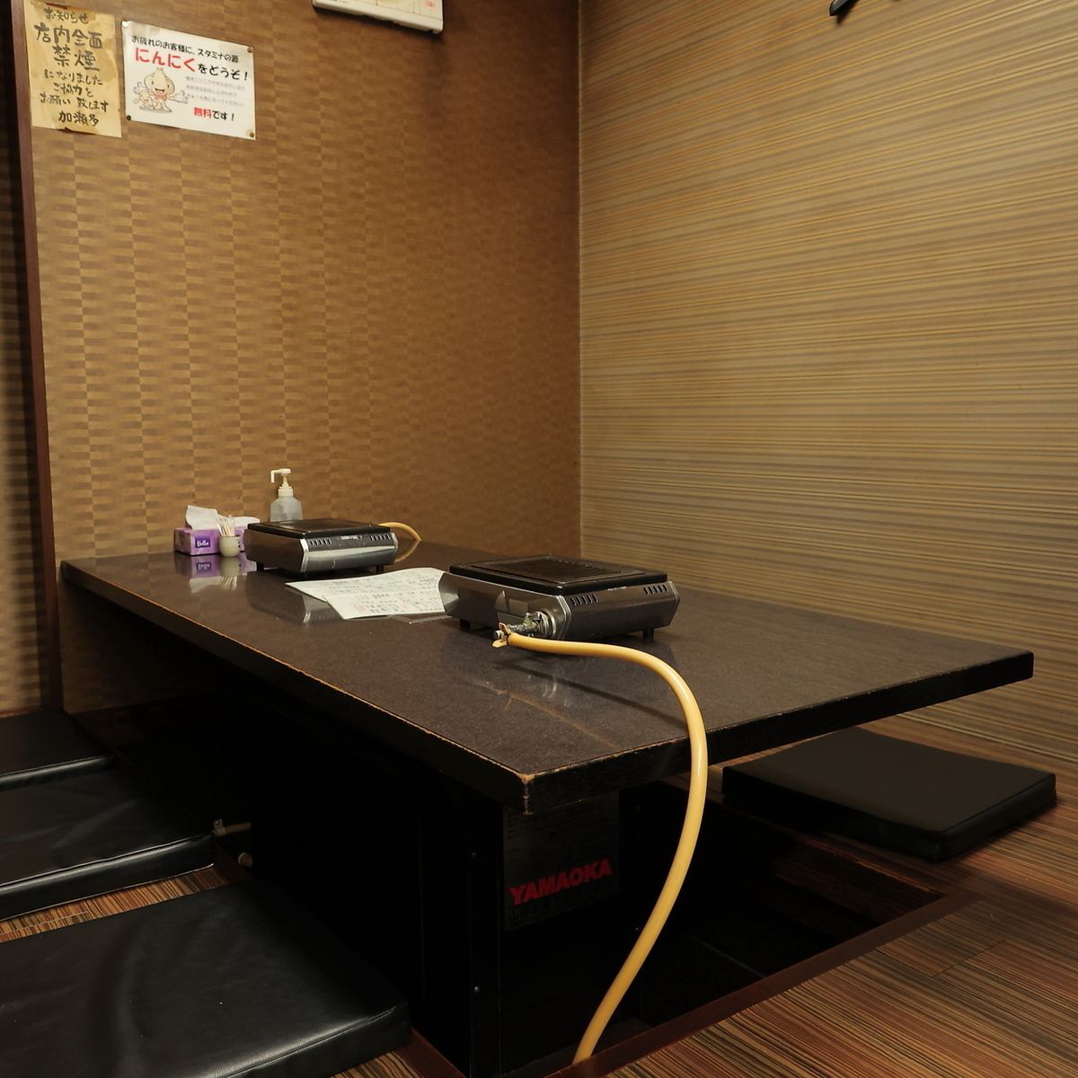 お子様連れでも大丈夫!安心のお座敷席をご用意しております。