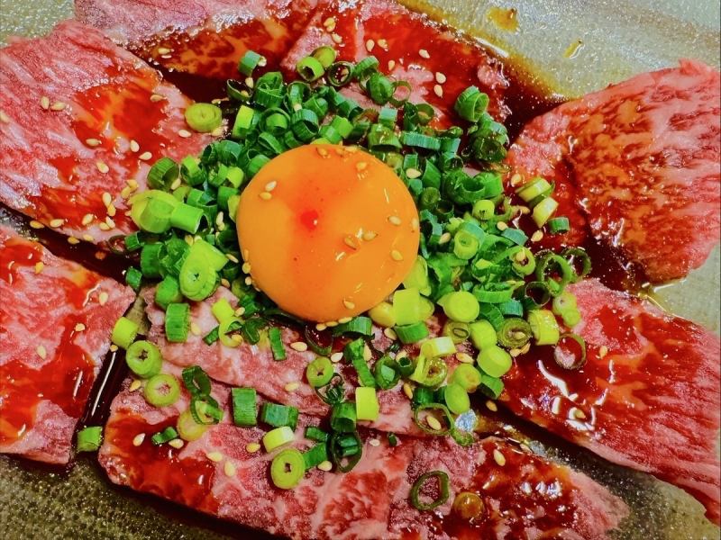 【特製黒毛和牛ユッケ】