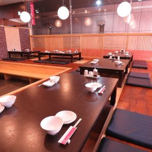 It can be used by 7 to 8 people (a combination of 2 seats and 4 seats) / It can accommodate up to 18 people depending on the combination of other tables! It can be reserved for up to 30 people. We have prepared it, so please use it for gatherings, family reunions, company banquets, and private banquets!