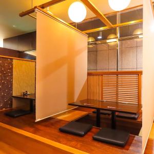 A sunken kotatsu seat for 4 people ★ Can be changed to a semi-private room by lowering the roll curtain ◎ Can be used by 2 to 4 people ♪ As it is completely non-smoking, women and customers with children are also welcome ♪