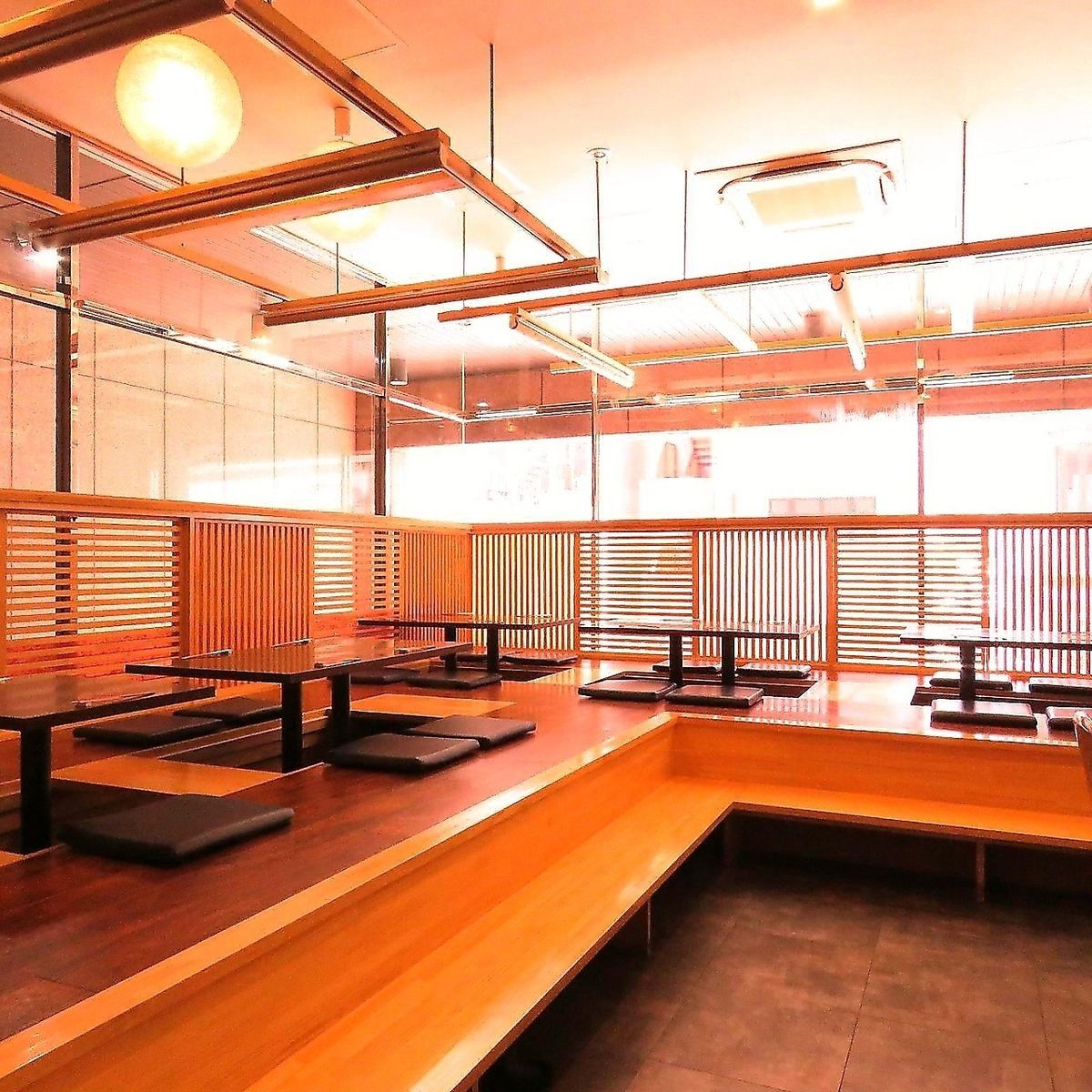 餐厅可供私人聚会租用,最多可容纳 30 人!