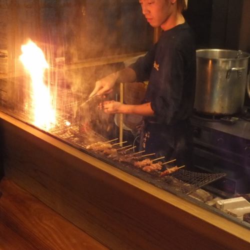 目の前で豪快に焼き上げ