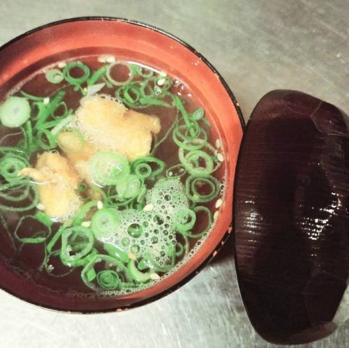 じっくり煮込んだ鶏スープ