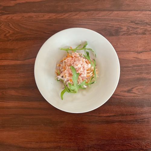 香味野菜とカニのサラダ