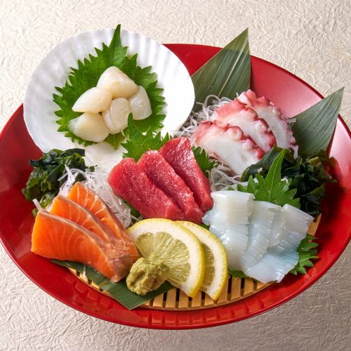 Five kinds of sashimi, three slices