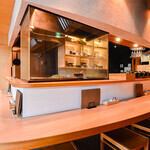 Whether you're alone or with someone special.Counter seats that add a special touch to your moment