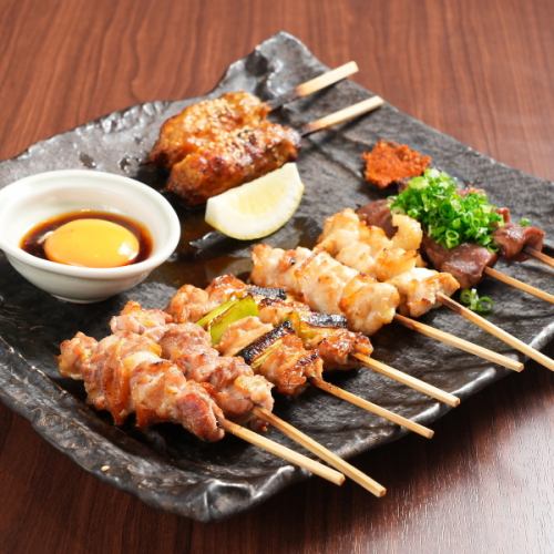 贅沢に炭火焼鳥を愉しむ！