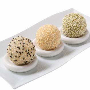 Tricolor sesame dumpling