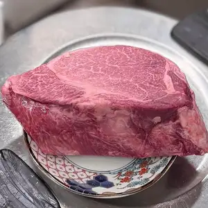 米拉库牛肉稀有切块