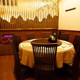 12名～14名様まで収容可能な円卓個室です！円卓個室は2部屋ご用意がございます♪