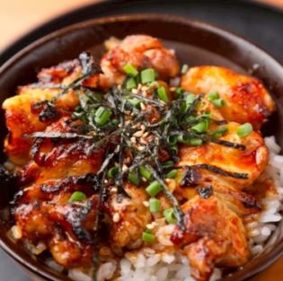 自家製タレの焼き鳥丼