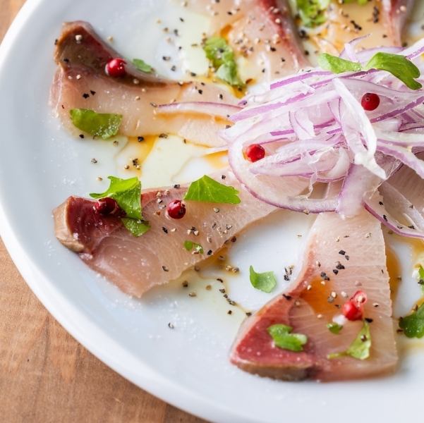 【本日の鮮魚のカルパッチョ】新鮮なお魚を使ったカルパッチョ