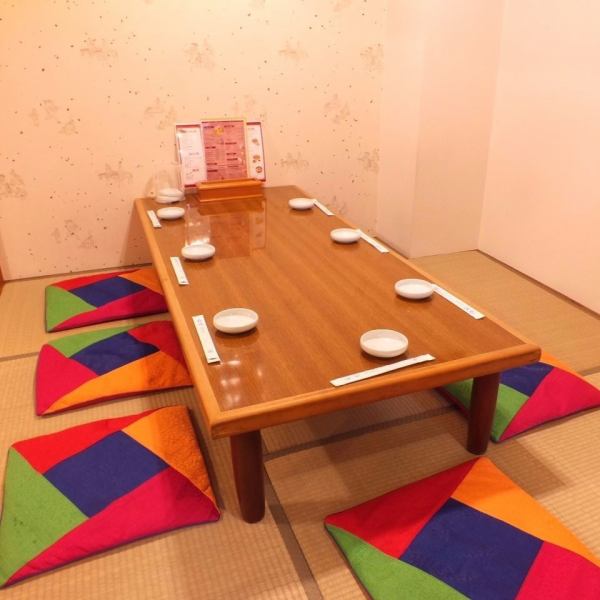 We prepare a room for 2 to 5 people.You can enjoy cooking slowly.It is popular for various banquets such as welcome reception, company banquet, small party party and girls' association! Suitable for farewell reception, family, colleague drinking party!