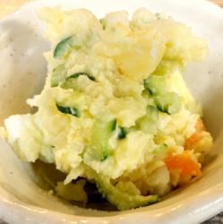 自家製ポテトサラダ