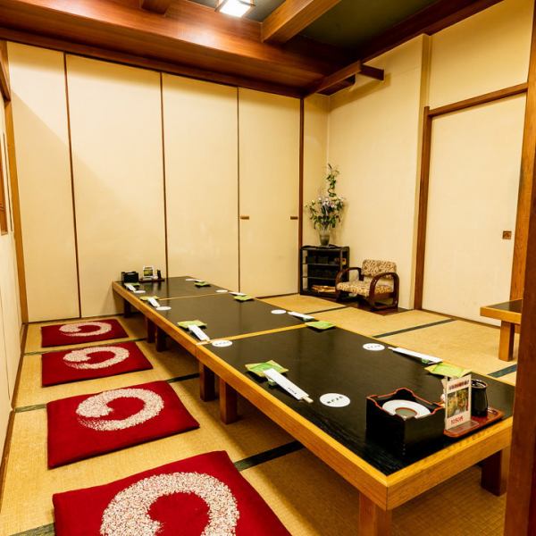 小規模～最大50名様迄、レイアウト自由なお座敷席は様々なシーンでご利用できます。こうしたい！という様々なご要望にもできるだけお応えできるよう努めますので、お気軽にご相談ください。宴会コースは3時間飲み放題付5000円～。本格和食をリーズナブルに。個室でゆったりとしたひと時をお過ごしください。