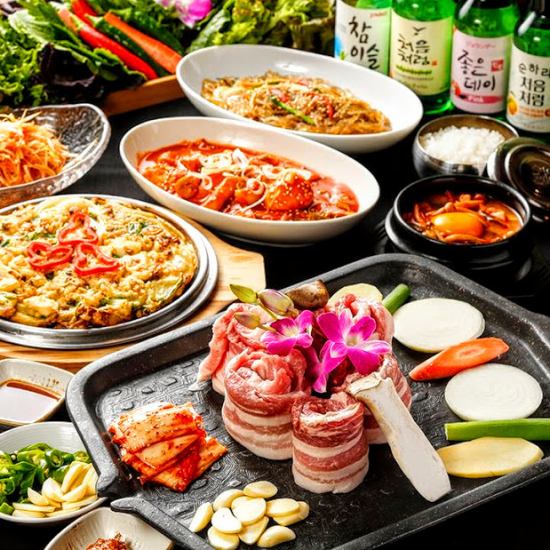 A whopping 18 dishes Samgyeopsal course 120 minutes with all-you-can-drink 3500 yen ♪