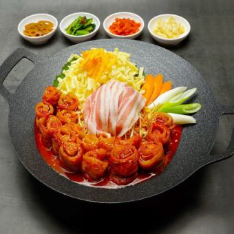 Samgyeopsal kimchi roll