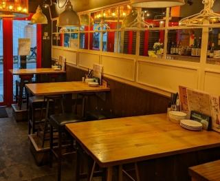 アットホームな雰囲気の店内で美味しい料理をご堪能ください♪