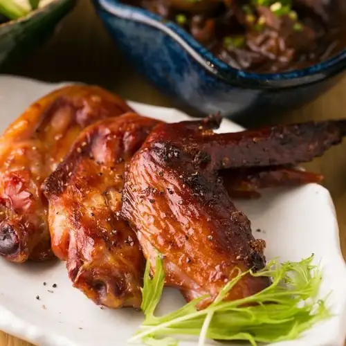Enjoy Nagoya's local specialties in a casual setting.