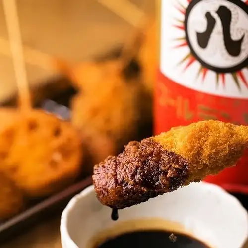 [Deep-fried skewers with Nagoya sauce!]