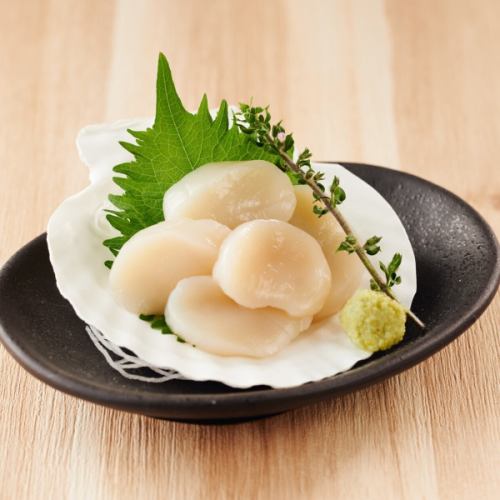 Scallop sashimi