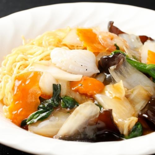 什錦炒麺(五目あんかけ焼きそば)