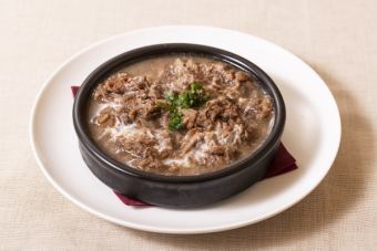 Beef tendon stewed in red wine