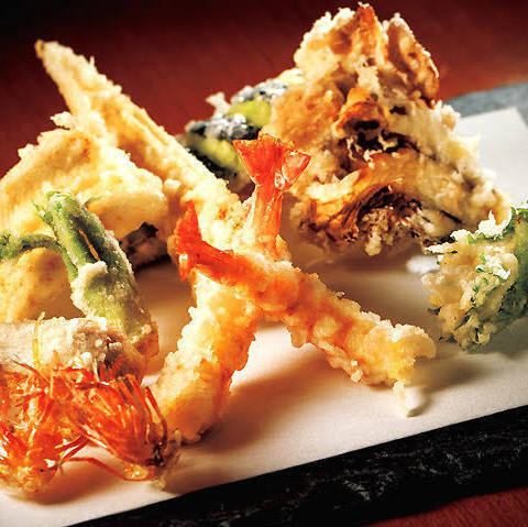 新鮮鮮魚＆自慢の天婦羅が楽しめる飲み放題付コースは3500円からご用意！クーポン利用で幹事様特典あり◎