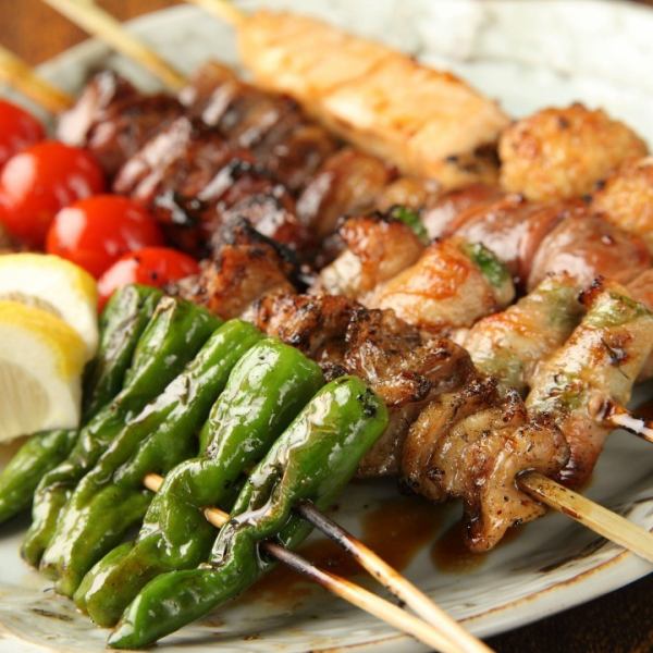 A variety of charcoal-grilled dishes made with fresh Oyama chicken that is finished in the morning, skewered daily by craftsmen, and are carefully selected.