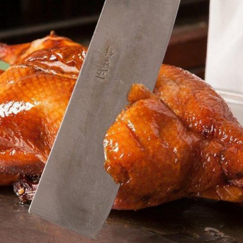 専用窯で焼き上げる自家製北京ダック 一羽を使った5種の贅沢コース料理！